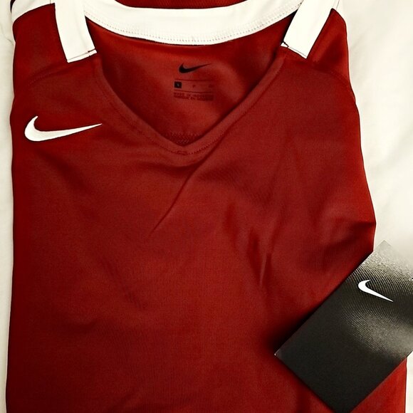 NWT Red Nike sports tee-shirt (2 small avail) - Picture 1 of 4
